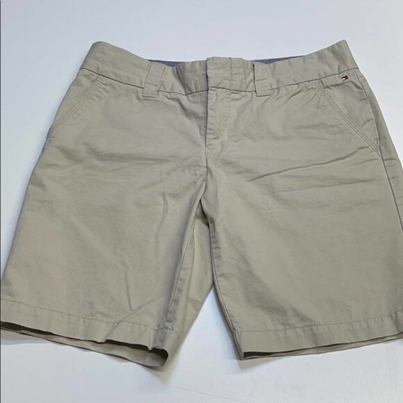 TOMMY HILFIGER Womens 6 Chino Khaki Shorts - Picture 1 of 4